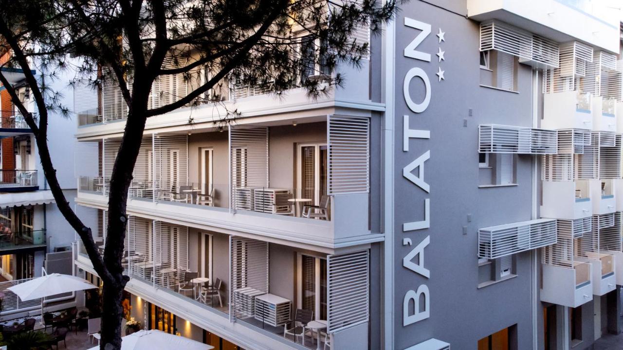 Hotel Balaton Riccione Esterno foto