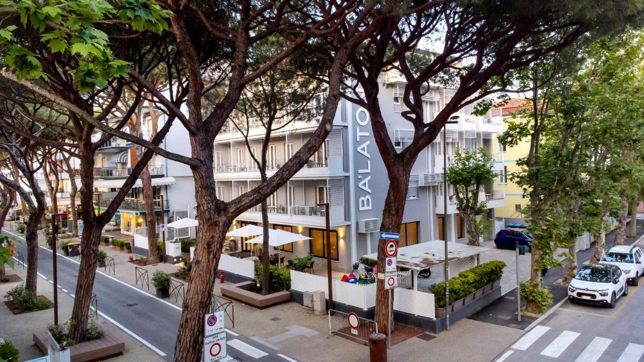 Hotel Balaton Riccione Esterno foto