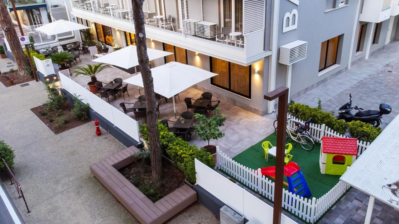 Hotel Balaton Riccione Esterno foto