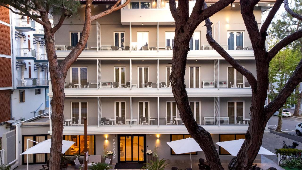 Hotel Balaton Riccione Esterno foto