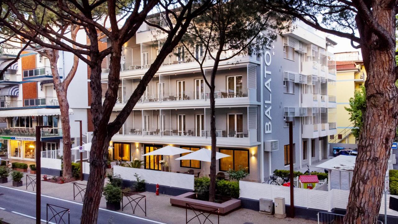 Hotel Balaton Riccione Esterno foto