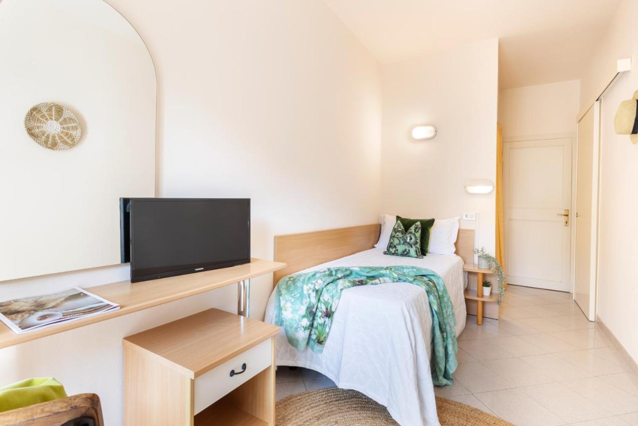 Hotel Balaton Riccione Esterno foto