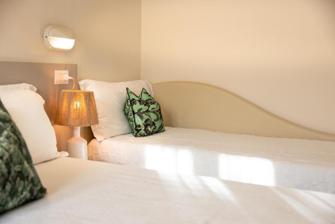 Hotel Balaton Riccione Esterno foto